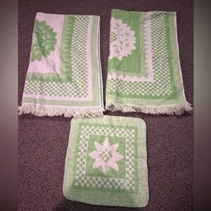 Vintage Sears set of two towels and one washcloth
